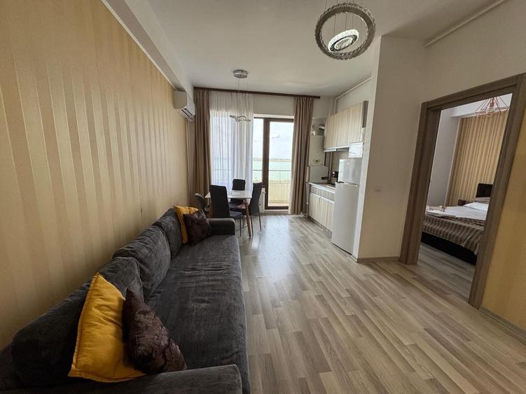 Apartament cu 2 camere semidecomandat, mobilat în Nord