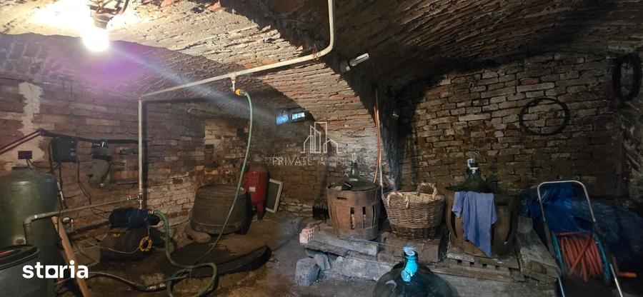 Casă cu 5 camere cu Teren 805 Mp în Vânători
