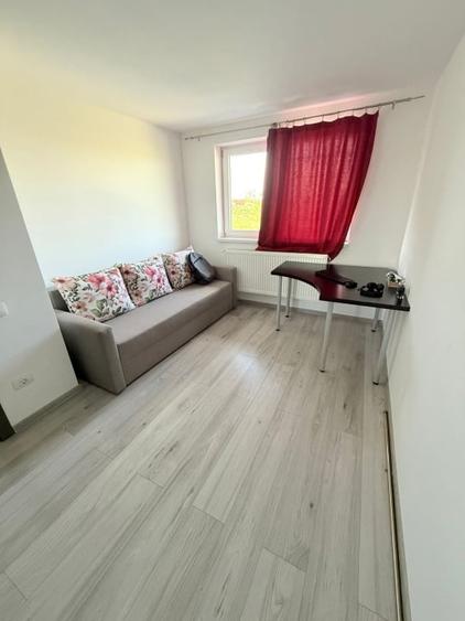 Casă cu 4 camere cu Canalizare în Cetate
