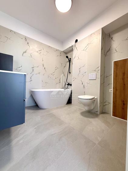 Apartament cu 3 camere semidecomandat, mobilat în Prelungirea Ghencea