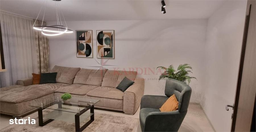 Apartament cu 2 camere decomandat în Tractorul