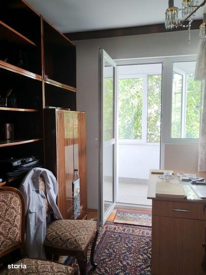 Apartament cu 4 camere în Drumul Taberei