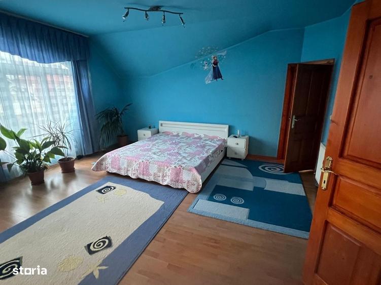 Casă cu 4 camere cu Teren 1000 Mp în Nufărul