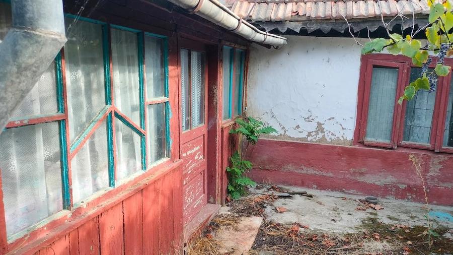 Casă cu Teren 1881 Mp în Padina