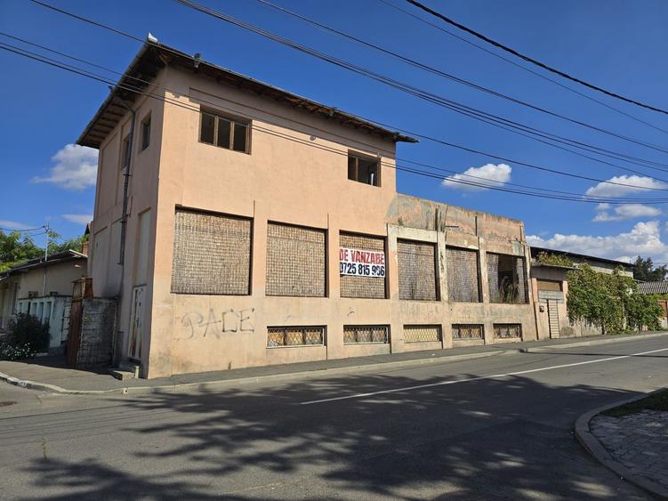 Apartament cu 4 camere în Central