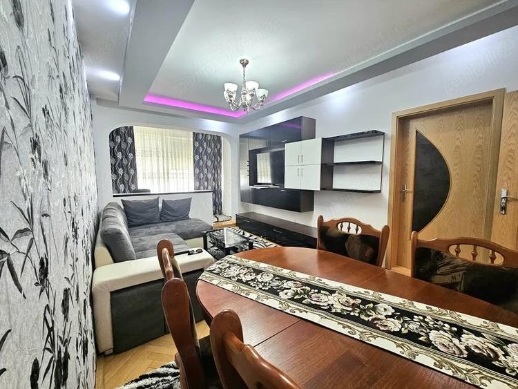 Apartament cu 2 camere semidecomandat în Cetății