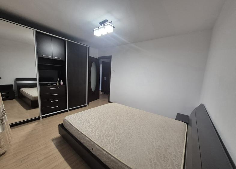 Apartament cu 3 camere decomandat, mobilat în 13 Septembrie