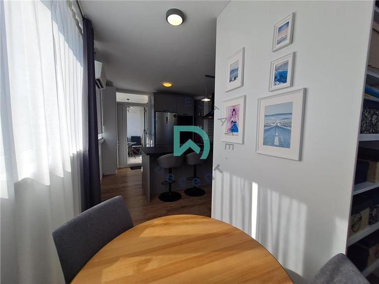 Apartament cu 3 camere decomandat, mobilat în Răcădău
