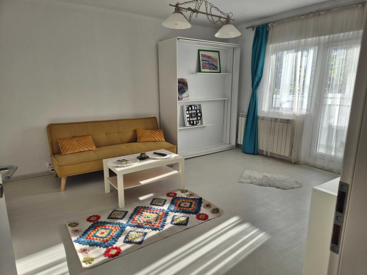 Garsonieră decomandată în Vitan