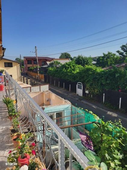 Casă cu 4 camere în Bughea de Sus