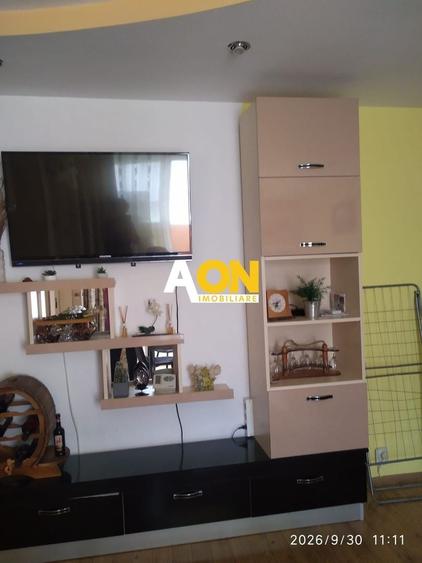 Apartament cu 2 camere semidecomandat, mobilat în Cetate