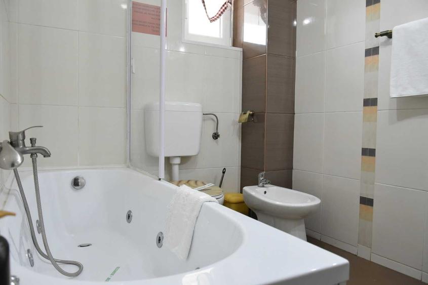 Apartament cu 4 camere în Central