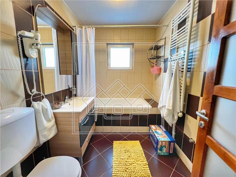 Apartament cu 3 camere decomandat în Șelimbăr