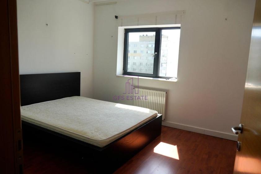 Apartament cu 3 camere în Tei