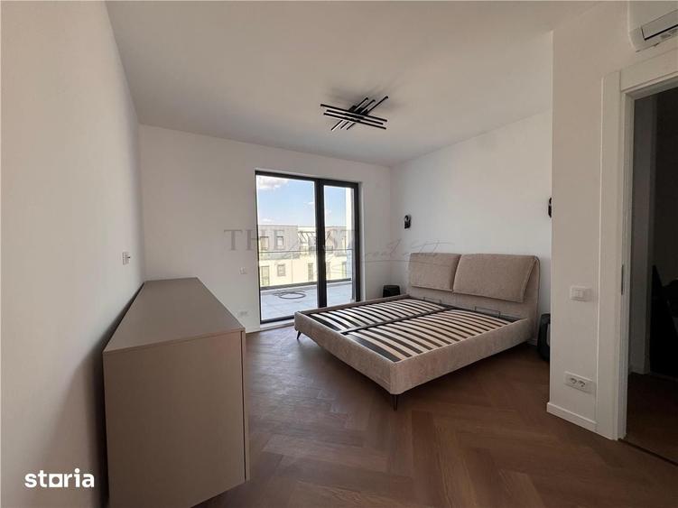 Casă cu 4 camere cu Teren 100 Mp în Central