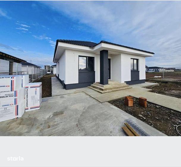 Casă cu 4 camere cu Teren 90 Mp în Central