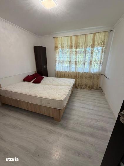 Apartament cu 3 camere în Calea București