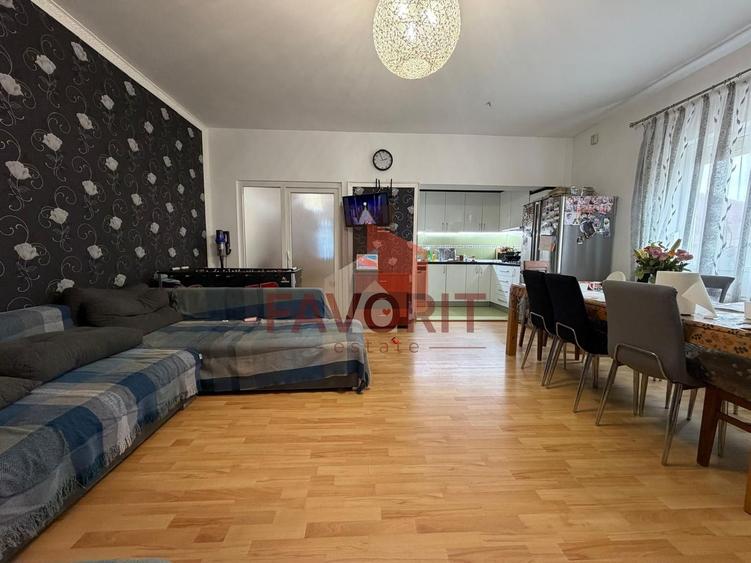 Duplex cu 5 camere cu Canalizare în Săcălaz