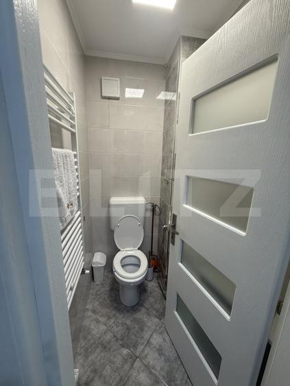 Apartament cu 4 camere decomandat, mobilat în Policlinica