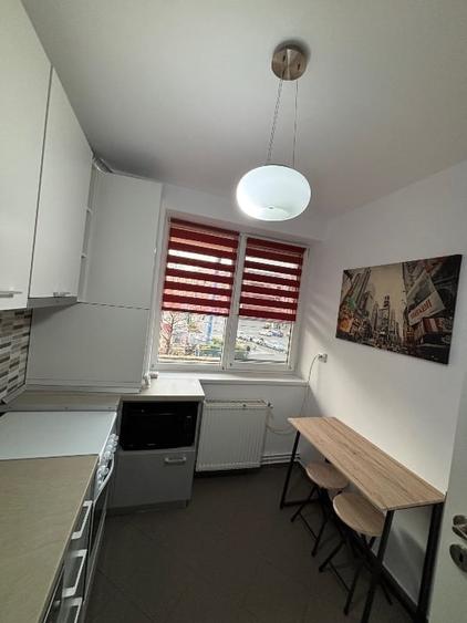 Apartament cu 2 camere semidecomandat, mobilat în Gara de Nord