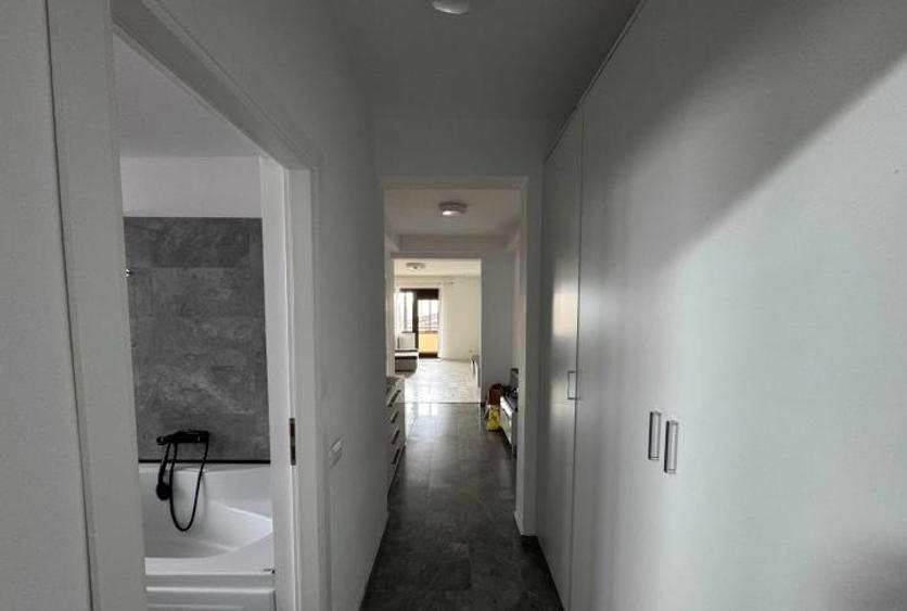 Apartament cu 3 camere decomandat, mobilat în Sisești