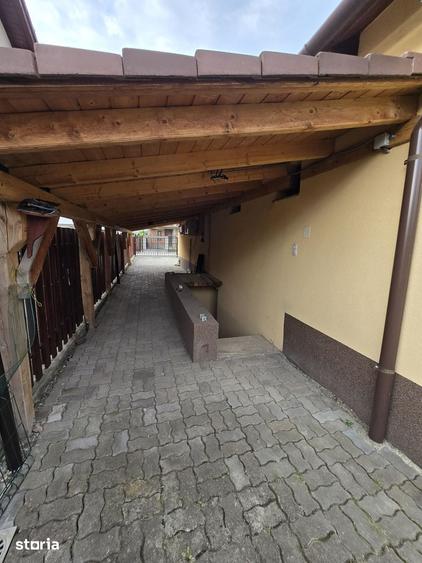 Casă cu 3 camere cu Teren 418 Mp în Central