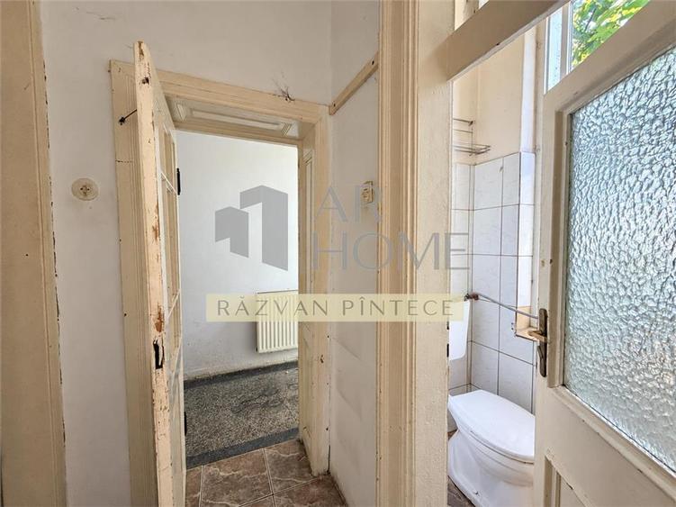 Casă individuală cu 5 camere cu Canalizare în Ultracentral
