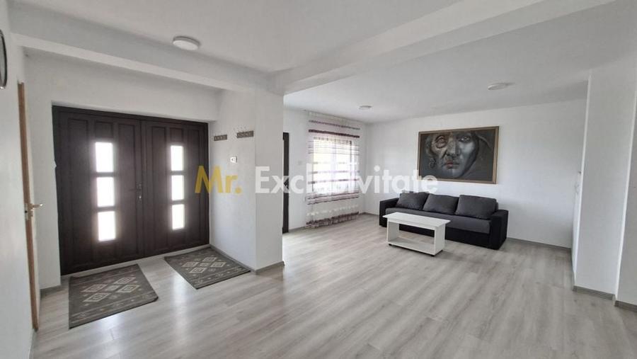 Casă cu 5 camere cu Teren 1200 Mp în Budeasa