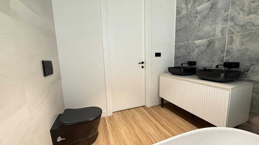 Casă cu 4 camere cu Teren 530 Mp în Niculești