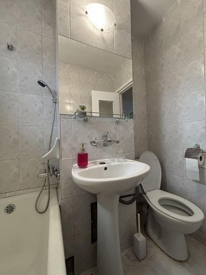 Apartament cu 2 camere decomandat în Exterior Vest