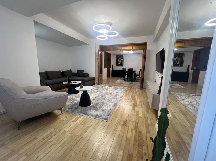 Apartament cu 3 camere, mobilat în Faleza Nord