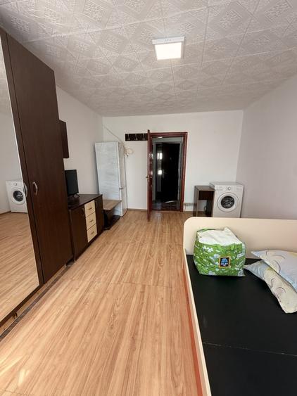 Garsonieră decomandată, mobilată în Aradului