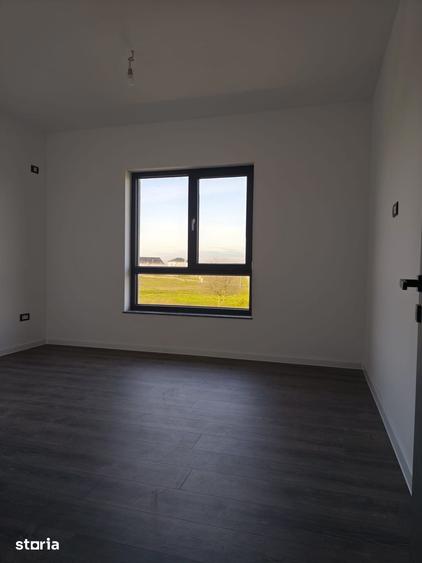 Casă cu 4 camere cu Teren 500 Mp în Tărtășești