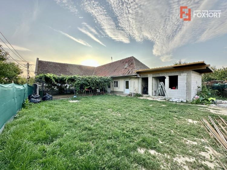 Casă individuală cu 4 camere cu Canalizare în Urseni