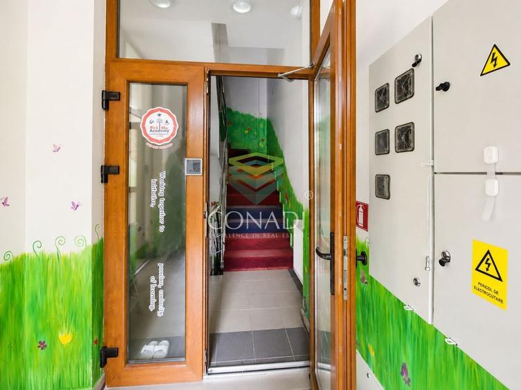 Casă individuală cu 8 camere cu Canalizare în Baicului