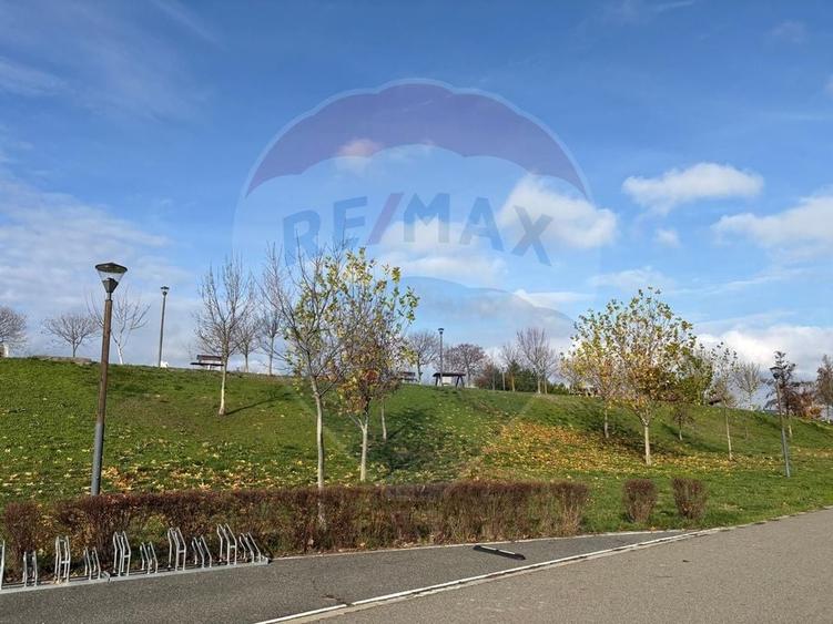 Teren agricol intravilan de 7094 mp, în Central