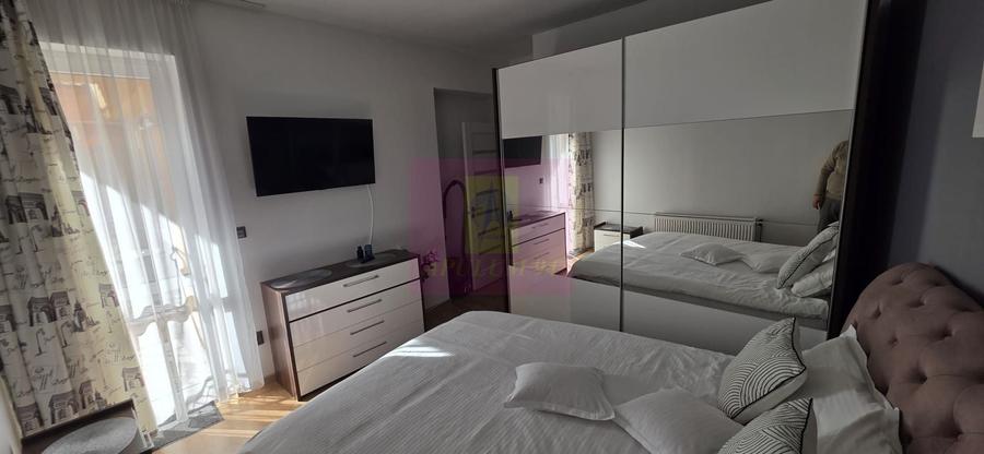 Apartament cu 2 camere semidecomandat, mobilat în Calea Moroieni