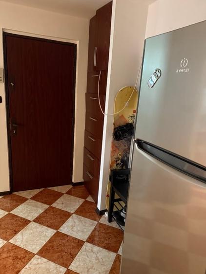Apartament cu 2 camere decomandat în Rovine
