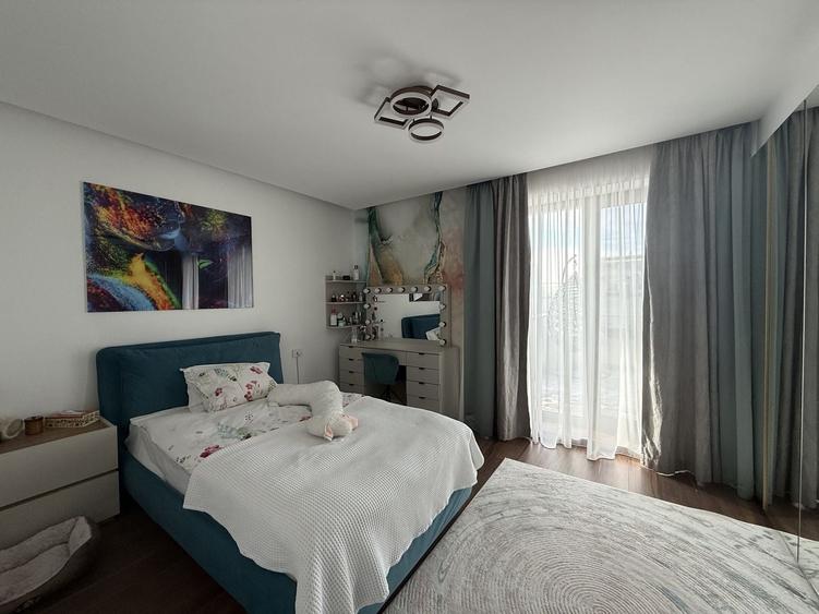 Apartament cu 4 camere decomandat, mobilat în Primăverii