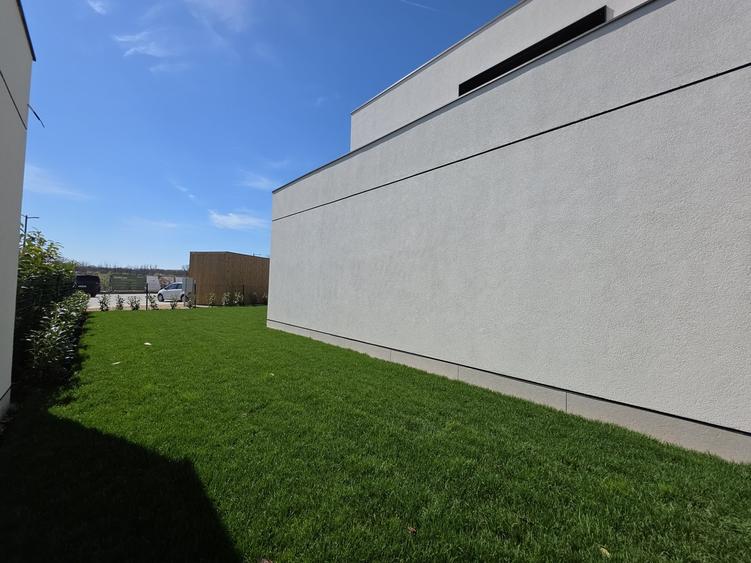 Duplex cu 5 camere cu Canalizare în Tunari