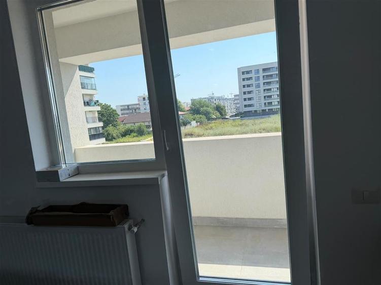 Apartament cu 2 camere decomandat în Berceni