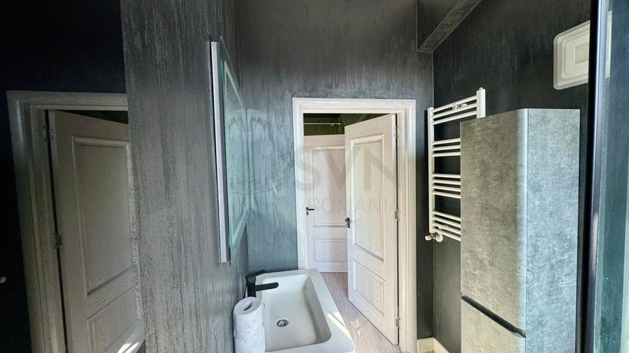 Casă individuală cu 4 camere cu Piscina în Tunari