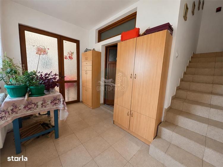 Casă cu 4 camere decomandat în Lupeni