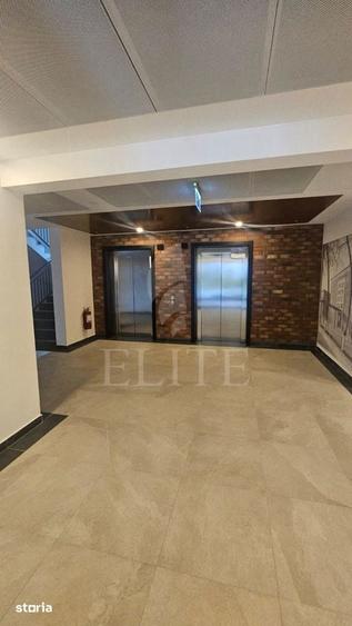 Apartament cu 3 camere semidecomandat în Iris