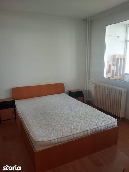 Apartament cu 3 camere decomandat, mobilat în Drumul Taberei