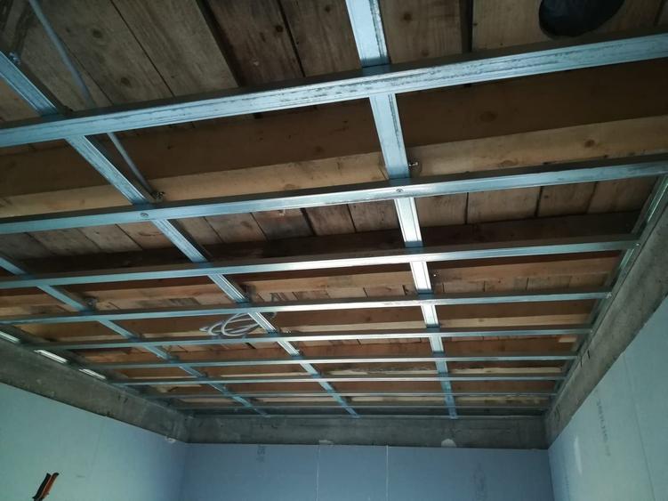Casă individuală cu 4 camere cu Canalizare în Obad