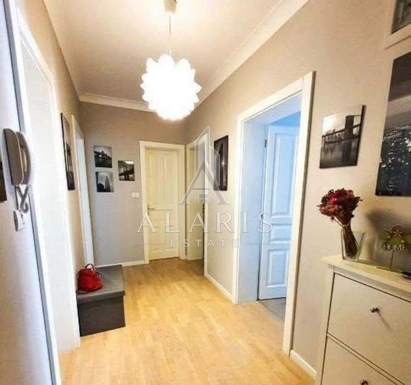 Apartament cu 2 camere decomandat, mobilat în Dumbrăvița