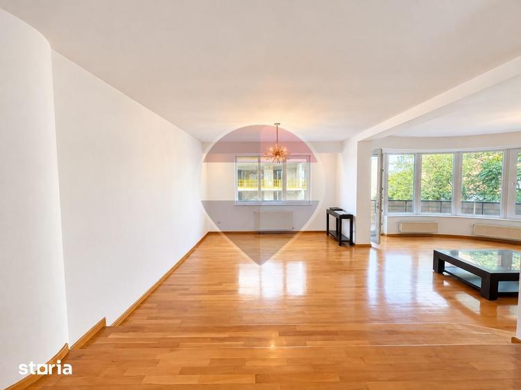 Apartament cu 4 camere în Floreasca