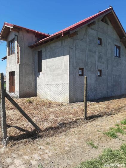 Casă cu Teren 3400 Mp în Ivanda