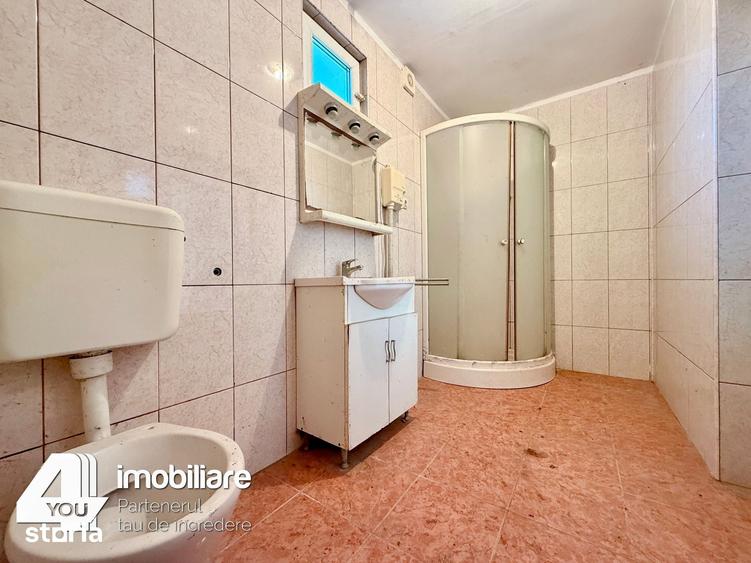 Casă cu 3 camere cu Teren 2114 Mp în Central
